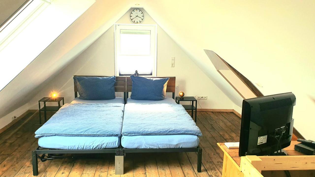 Frankes City Sleep Apartment, 6 Einzelbetten 벨베르트 외부 사진