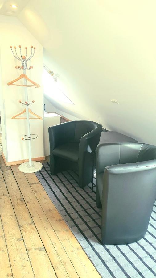 Frankes City Sleep Apartment, 6 Einzelbetten 벨베르트 외부 사진